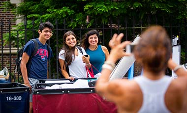 Happy students at Move-In